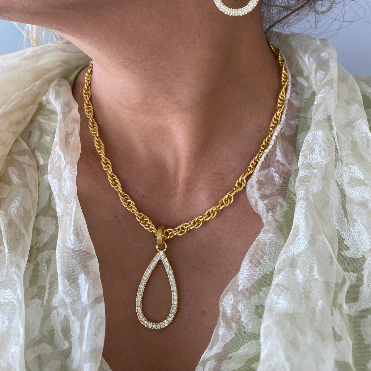 Etoile Necklace