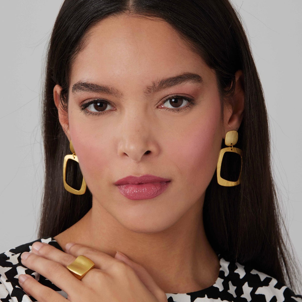 Piazza Earrings