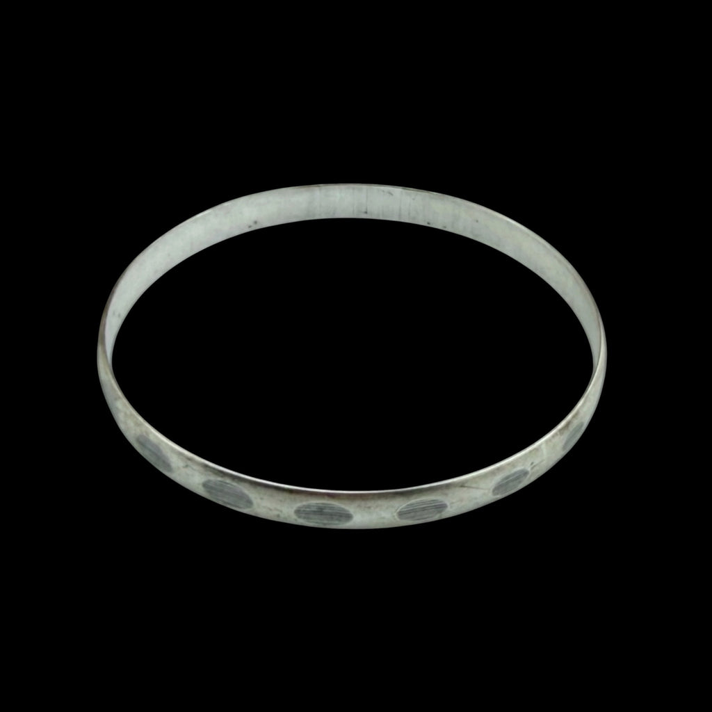 Vintage Hammered Medium Silver Bangle